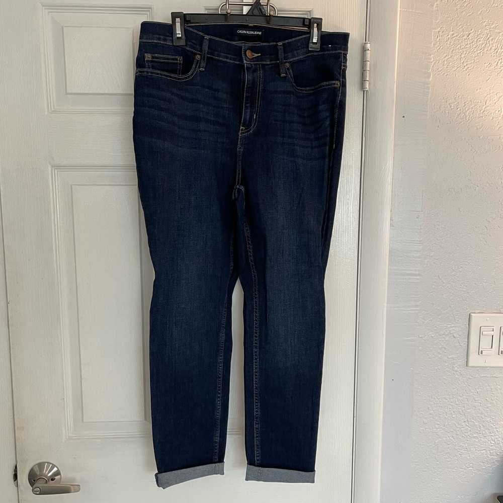 Calvin Klein Jean in Blue - Size 14P